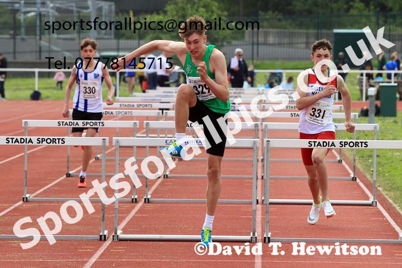 Men and Boys hurdles, 2022 North Eastern Track and Field Champs., Middlesbrough. David T. Hewitson/Sports for All Pics